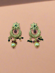 Traditional Gold-Tone Necklace Set with Pearl and Ruby Accents