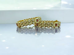 Elegant Kundan Bangles - Timeless Beauty & Craftsmanship