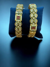 Elegant Kundan Bangles - Timeless Beauty & Craftsmanship