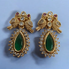 Exquisite Gold and Emerald Pendant Set with Earrings