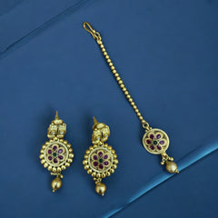Exquisite Gold-Plated Choker Necklace Set with Floral Design and Maang Teeka