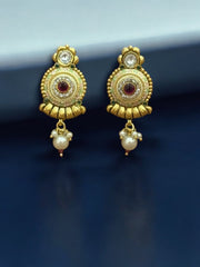 Gold Set with Pearls