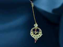 Exquisite Crescent Kundan Maang Tikka with Bead Detailing