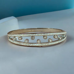 Stylish Silver-Tone Open Bangle Bracelet - Chic & Minimalist Design