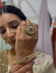 Elegant Kundan Ring