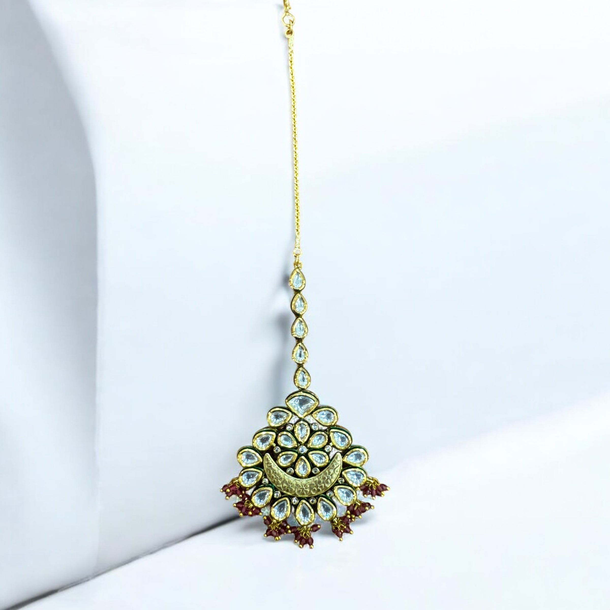Elegant Kundan Maang Tikka with Crescent Moon Design