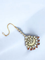 Elegant Kundan Maang Tikka with Crescent Moon Design