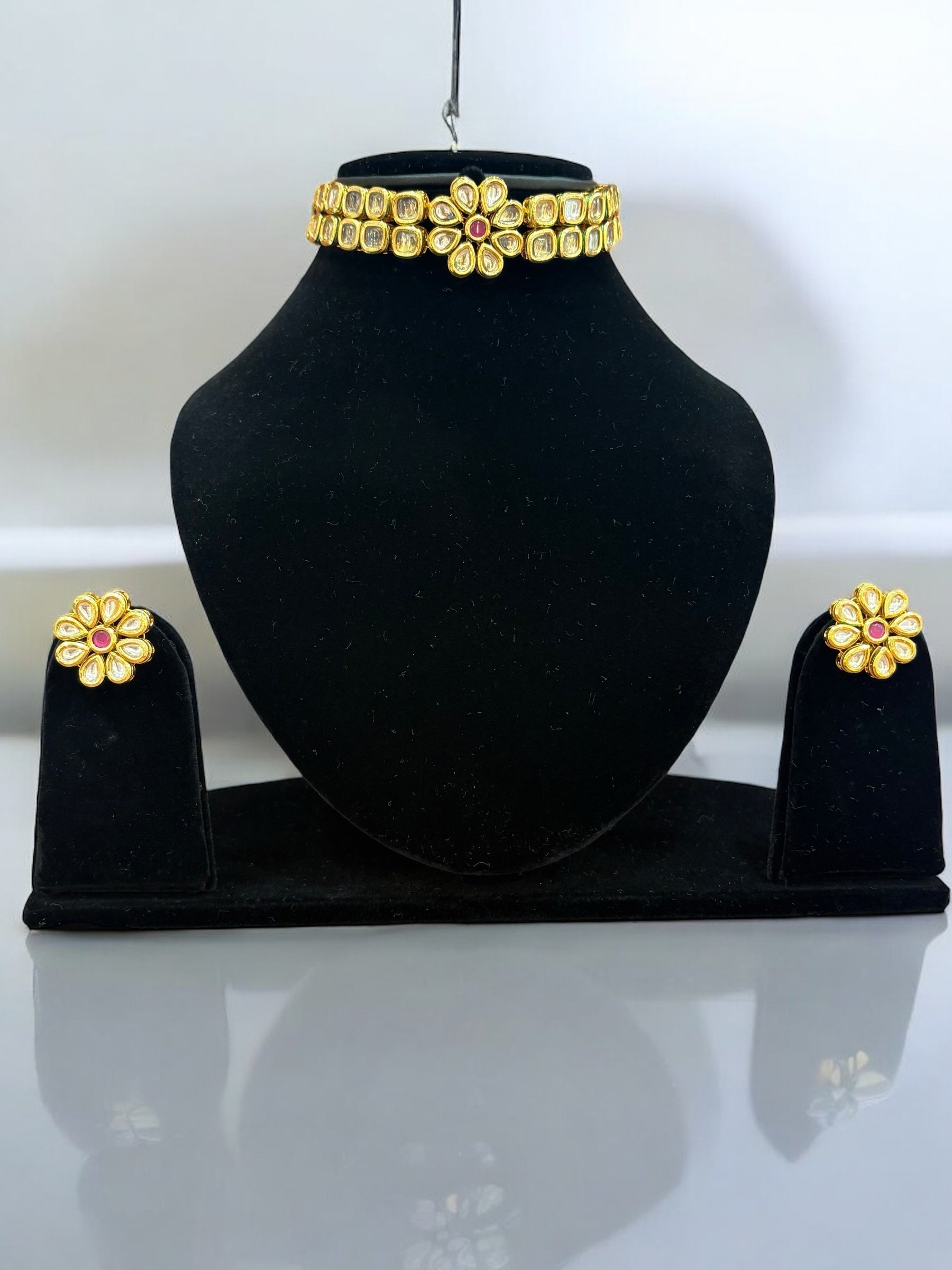 Stunning Kundan Choker Set