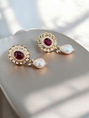 Elegant Kundan and Pearl Necklace Set