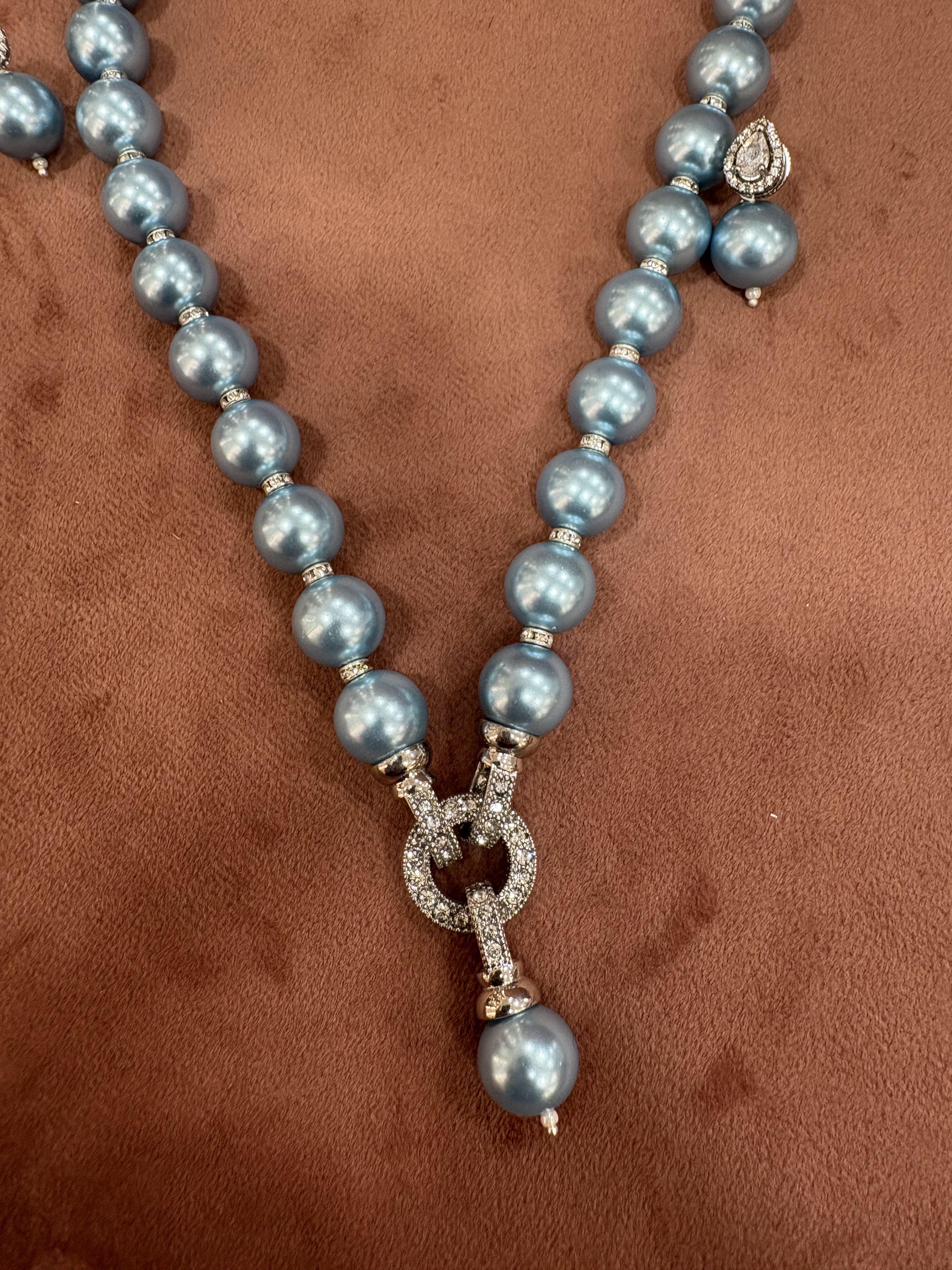 Elegant Pearl Necklace Set with Diamond Accents - Available in different colours