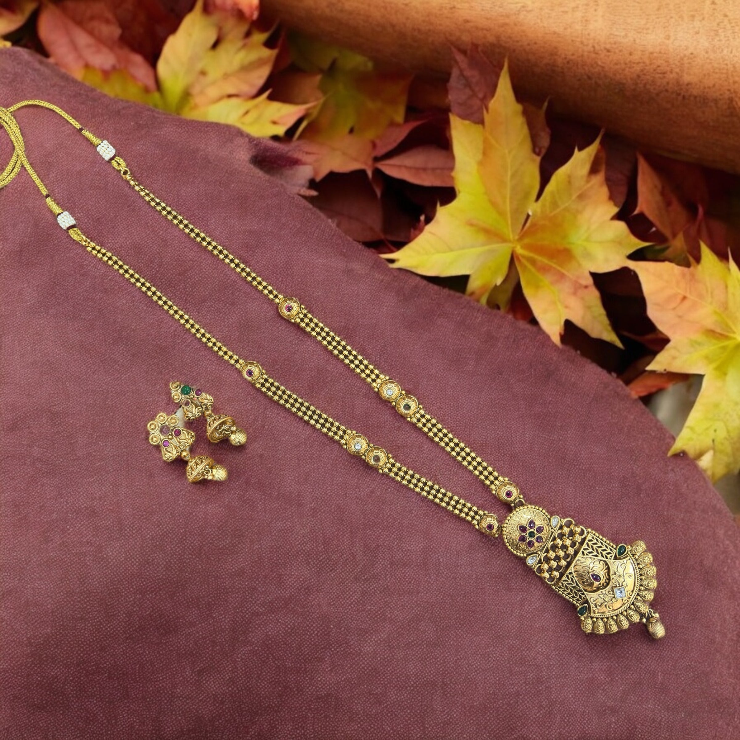 Elegant long necklace and earrings set