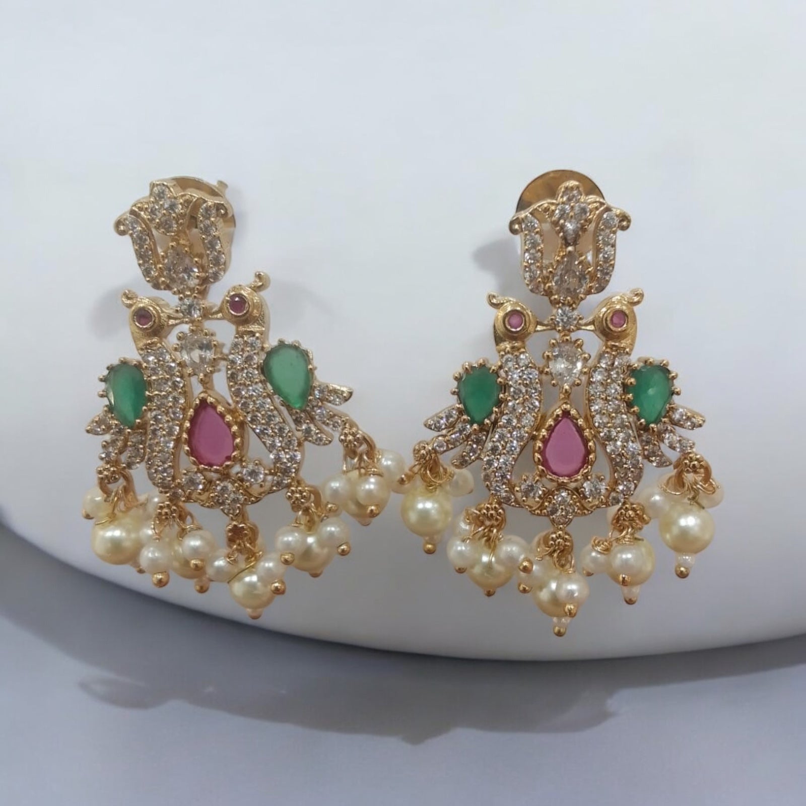 Luxurious Necklace Set with Ruby, Emerald, and Pearl Accents
