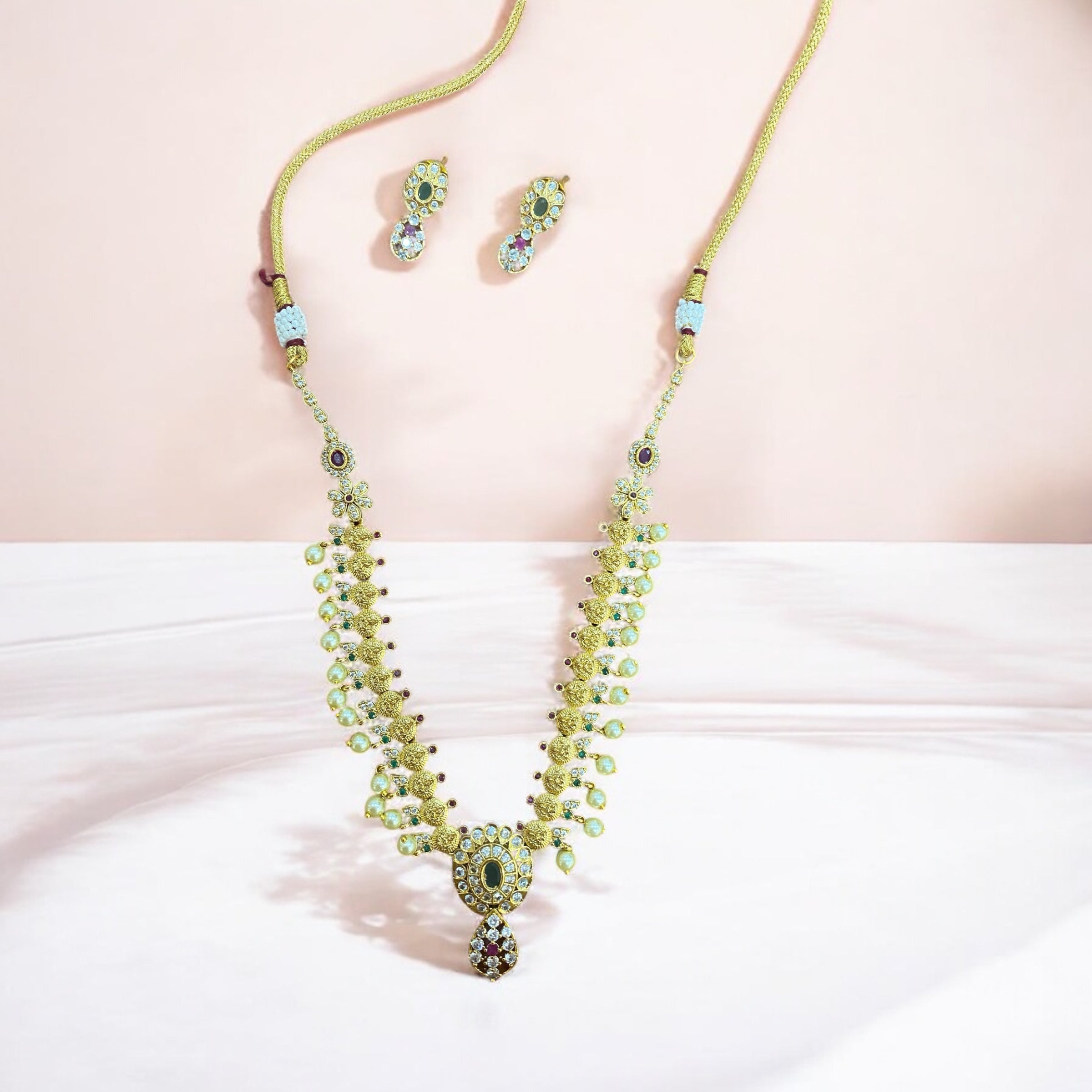 Graceful Gold-Plated Necklace Set with Pearl and Stone Detailing