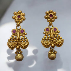 Traditional Gold-Plated Necklace Set with Ruby and Pearl Accents