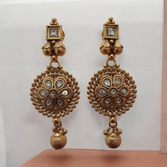Luxurious gold-tone choker and maang tikka set with matching earrings