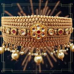 Luxurious Choker with matching earrings