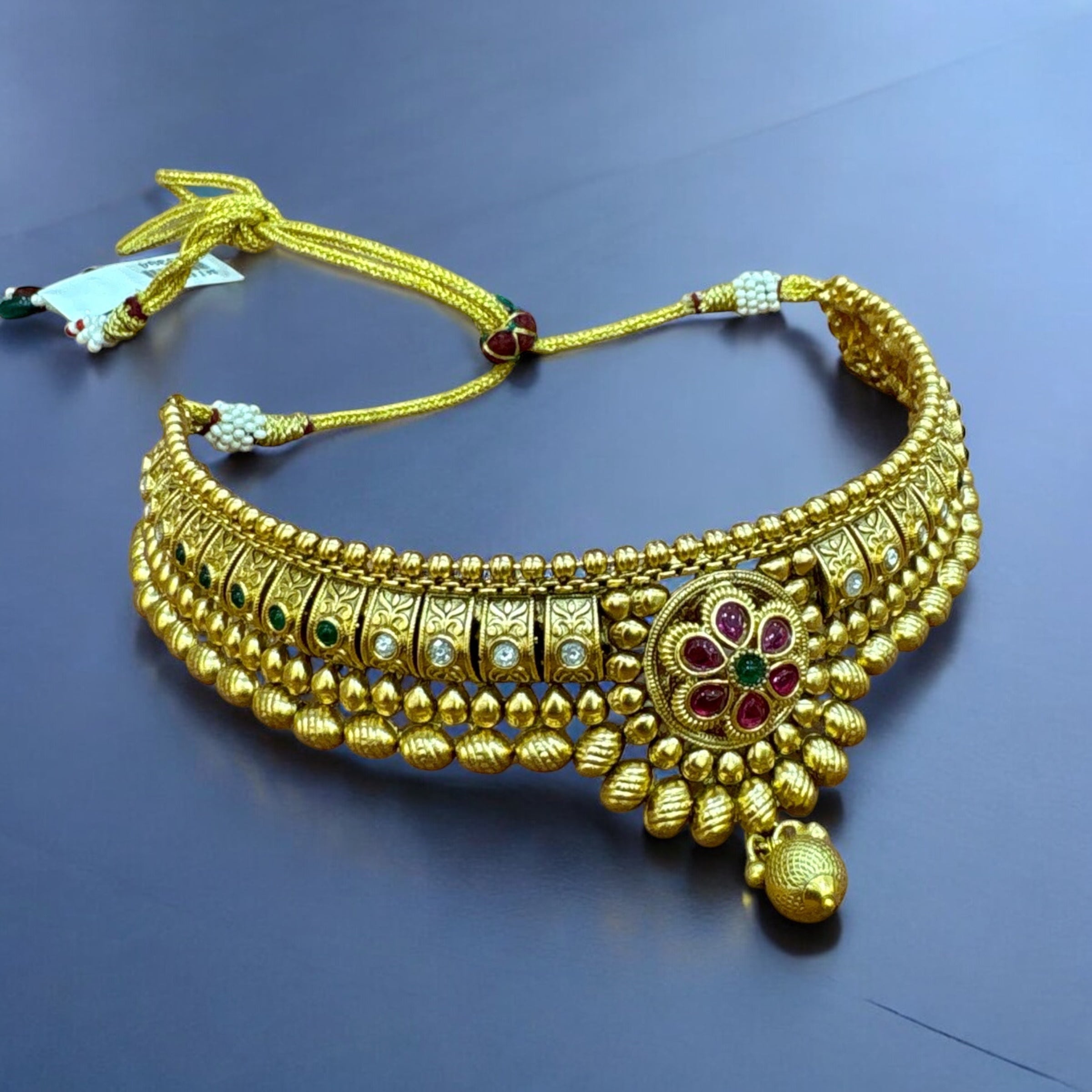 Exquisite Gold-Plated Choker Necklace Set with Floral Design and Maang Teeka