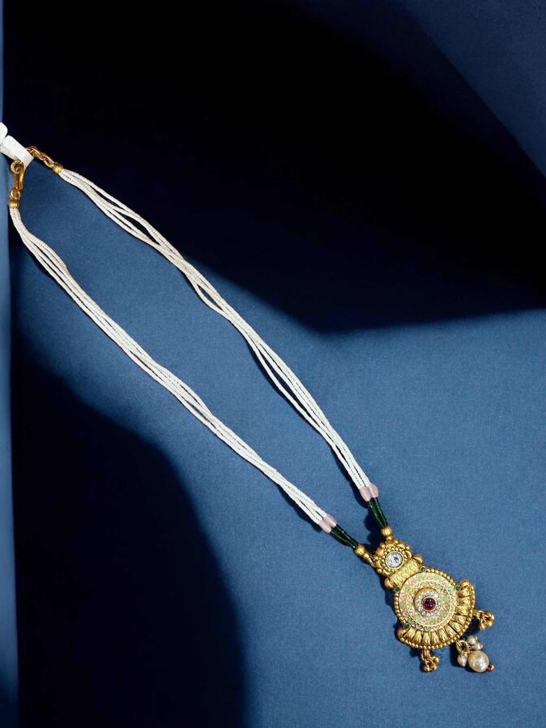 Gold Set with Pearls
