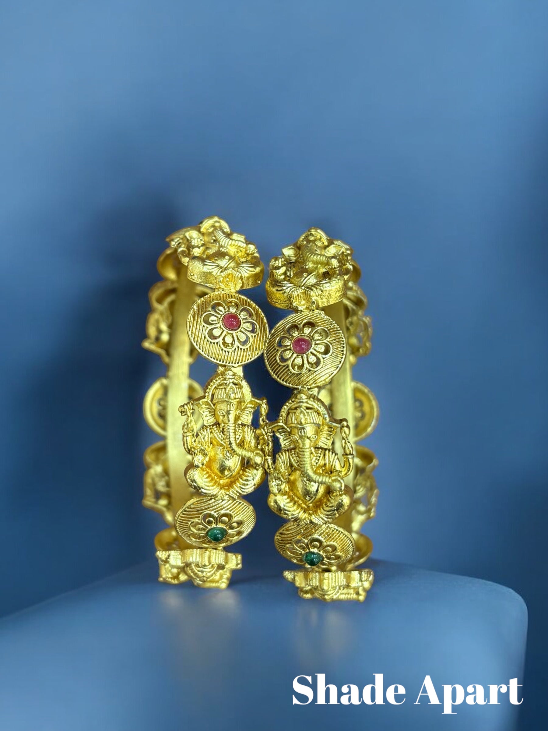 Bangle Golden with Ganpati idol