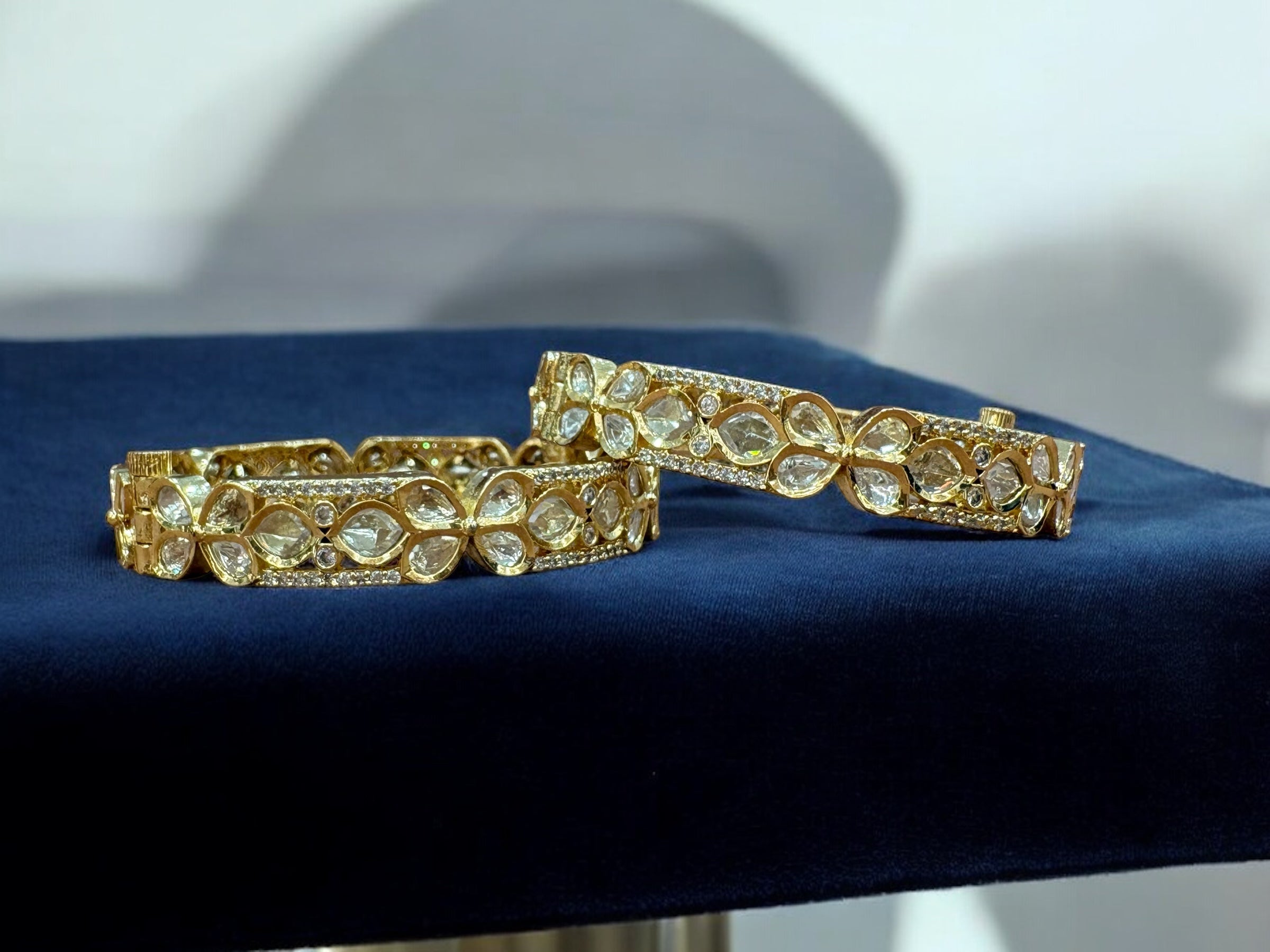 Gold-Toned Elegant Kundan Bangles
