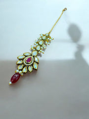 Exquisite Kundan Maang Tikka with Pearl & Red Stone Accents