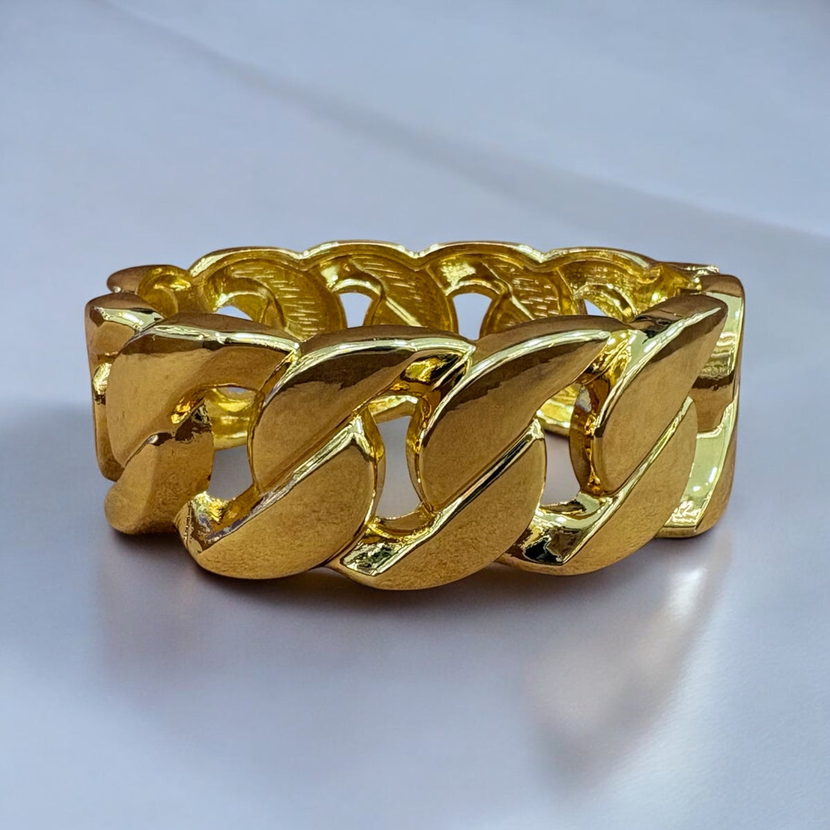 Luxury Gold Cuban Link Bracelet – Bold & Elegant Statement Piece