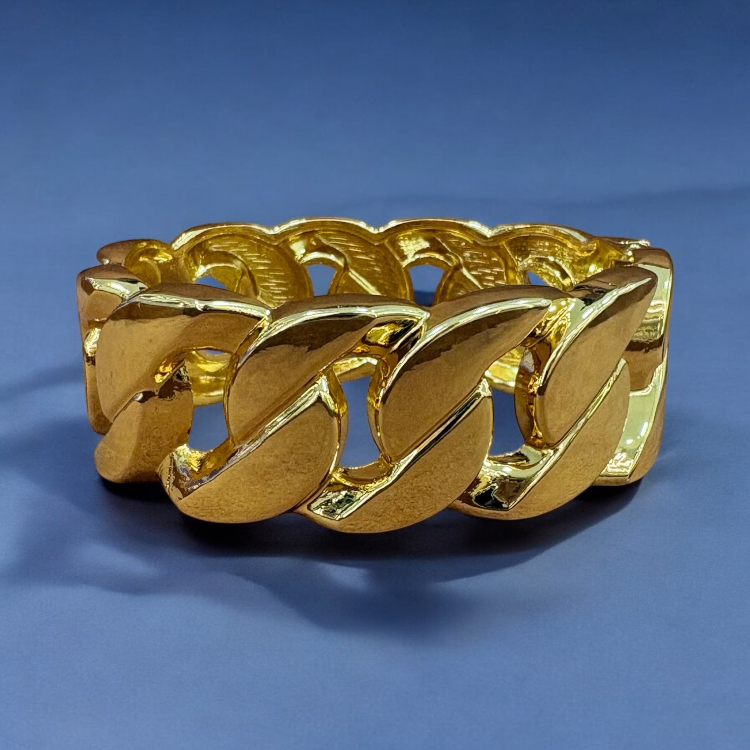 Luxury Gold Cuban Link Bracelet – Bold & Elegant Statement Piece