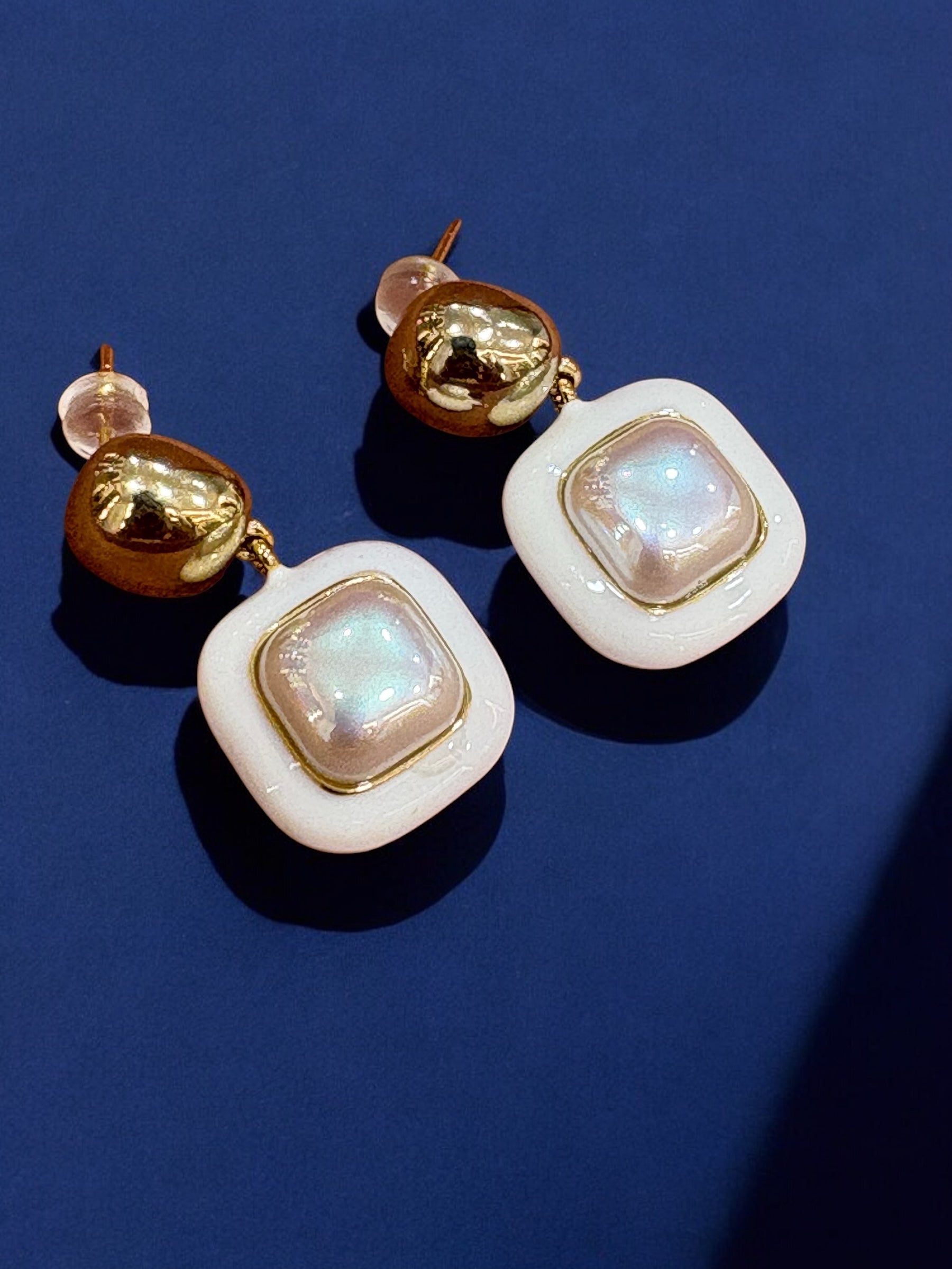 Chic Pearl & Enamel Drop Earrings – Gold & White